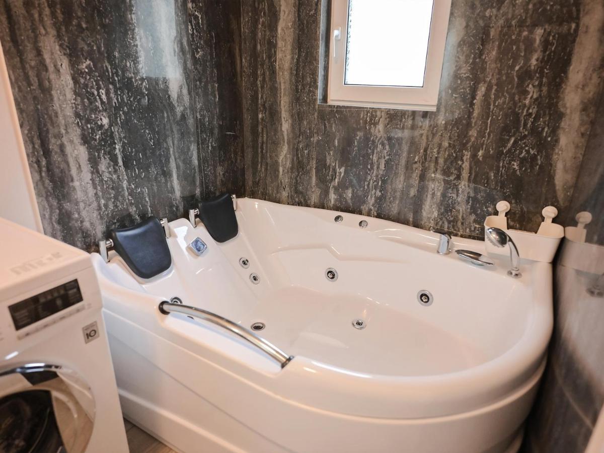 Ase Premium House Villa Suceava Eksteriør billede
